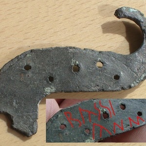 Hook from lorica hamata. Cortez Museum (Kalkriese Lost and Found Park). 1st century AD
