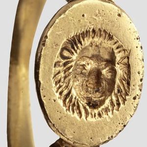 Gold ring with a lion motif, attributed to a Greek craftsman; first century CE.
