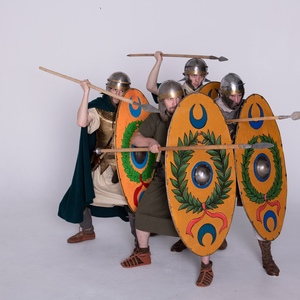Auxiliaries with clipeus in battle formation,reconstruction