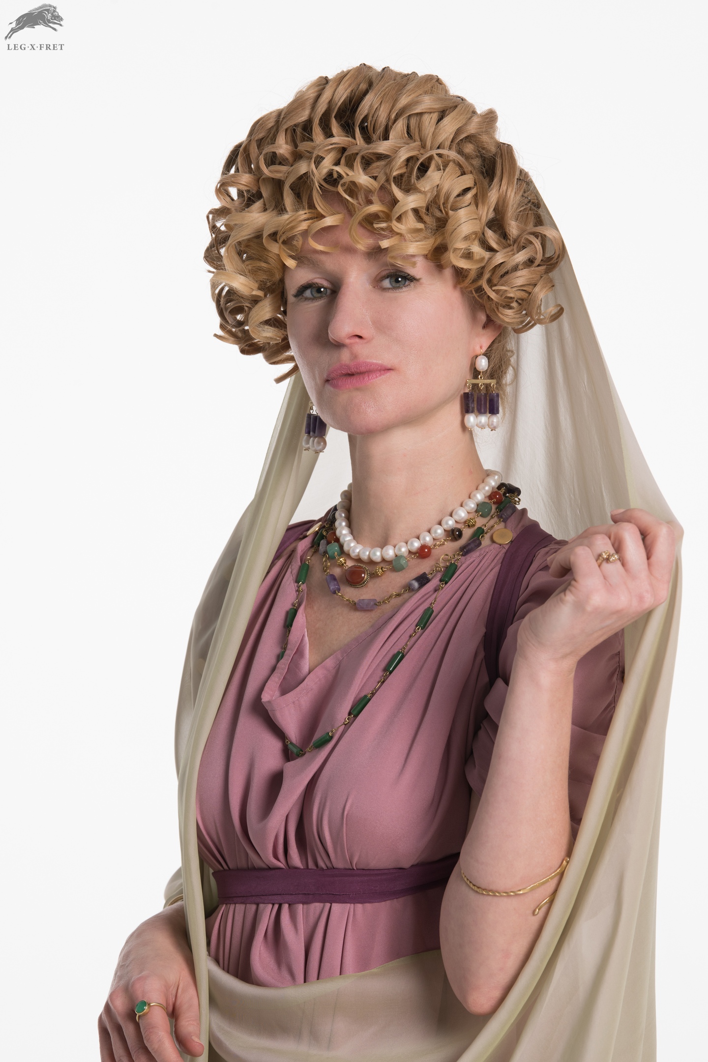 6,700+ Ancient Roman Woman Stock Photos, Pictures & Royalty-Free Images -  iStock | Ancient rome, Roman toga, Greek woman
