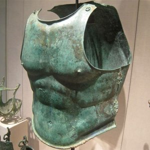 Lorica musculata. Metropolitan Museum of Art. 4th century BCE