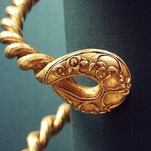 La Tène-period torc from England, first century BCE.