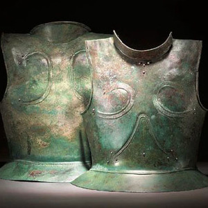 Bronze cuirass. The Axel Guttmann collection. 7th-6th century BCE
