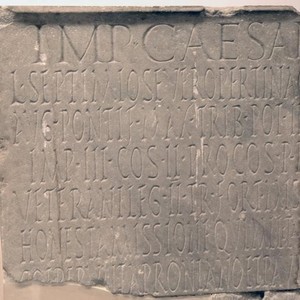 An inscription from Alexandria (Egypt),which mentions the 2nd Trajan's Legion. The British Museum,London. Late 2nd century.