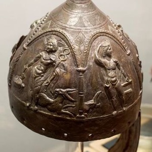 Шлем типа Auxiliary Infantry D. Карагача, Болгария. Хранится в Софии, Археологическом музее. Конец 1-го века н. э.