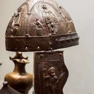 Шлем типа Auxiliary Infantry D. Карагача, Болгария. Хранится в Софии, Археологическом музее. Конец 1-го века н. э.