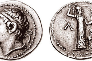 Coin of Cleomenes III. The reverse depicts Artemis Ortius