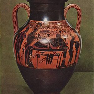 Amphora with the image of Hercules and Athena. Black-figure Attic painting. 520-510 BC