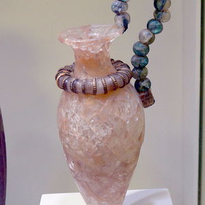 Ритон из горного хрусталя. Дворец Като Закро. Около 1700-1450 годов до н.э.