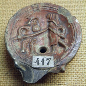 Лампа с гладиаторами. Musée gallo-romain de Fourvière, Lyon. 1-2 век н.э.