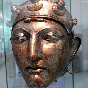 Helmet-mask from Nijmegen,Type: Cavalry Sports D. Museum Het Valkhof,Nijmegen. Mid-3rd century AD