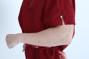 Tunic and tailoring details for the Augustus kit.