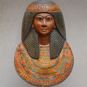 Мумийная маска Хонсу. XIX династия, ок. 1279-1213 годов до н. э.; Metropolitan Museum of Art.