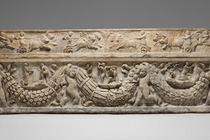 Римский мраморный саркофаг с мифом о Тесее и Ариадне, около 130-150 годов н.э. Metropolitan Museum of Art, 09.221.7.