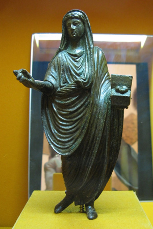 Bronze figurine of a Roman priest with covered head, Lyon; Musée gallo-romain de Fourvière, inv. Br 73.