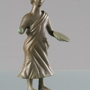 Бронзовая статуэтка из Эде-Велдхёйзен. Римский период; Museum Het Valkhof, Неймеген.