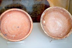 Campaign bowls. They were filled with food and distributed on the street before the election to the poor. Inscriptions inside the bowls contained calls to vote for a particular candidate. On the left is a bowl calling for voting for Cato the Younger in the election of tribunes of the people (63 BC); on the right,for Catiline in the election of consuls (66 BC).