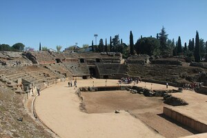 Августа Эмерита / Мерида: VR Merida 02-Amphitheatre; общий вид или раскопанный участок, римский период, археологическая зона или музейный контекст.