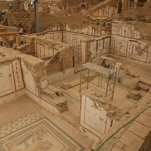 Ephesus: Ephesus Terrace Houses; visual evidence for the site, Roman period, archaeological site or museum context.