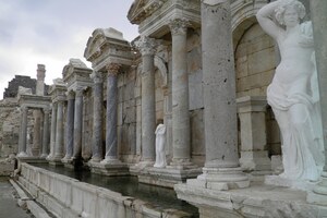 Сагаласс: Nymphaeum, Sagalassos; общий вид или раскопанный участок, римский период, археологическая зона или музейный контекст.