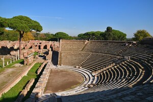Остия Антика: Theater (Ostia Antica); визуальный источник по памятнику, римский период, археологическая зона или музейный контекст.