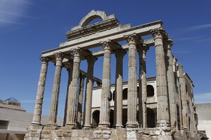 Августа Эмерита / Мерида: Templo Romano de Diana, Mérida; визуальный источник по памятнику, римский период, археологическая зона или музейный контекст.