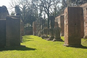 Портус: Portico of Cladius 07; визуальный источник по памятнику, римский период, археологическая зона или музейный контекст.