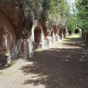 Портус: Severan Warehouses 02; визуальный источник по памятнику, римский период, археологическая зона или музейный контекст.