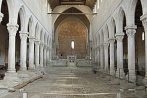 Аквилея: Aquileia, Basilica. Interno - Foto Giovanni Dall'Orto; визуальный источник по памятнику, римский период, археологическая зона или музейный контекст.