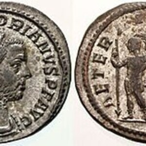 Лугдун / Лион: Antoninianus Florianus-unpub ant hercules; визуальный источник по памятнику, римский период, археологическая зона или музейный контекст.