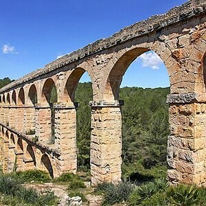 Таррако / Таррагона: PuentedelDiablo edited; визуальный источник по памятнику, римский период, археологическая зона или музейный контекст.