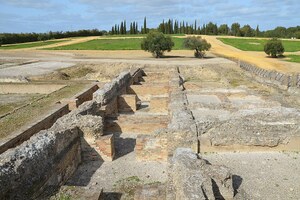 Италика: The Hadrianic Baths, Italica, Spain; визуальный источник по памятнику, римский период, археологическая зона или музейный контекст.