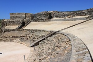 Баэло-Клаудия: Baelo Claudia Teatro 12; визуальный источник по памятнику, римский период, археологическая зона или музейный контекст.