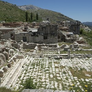 Сагаласс: Sagalassos Lower Agora in 2012 2770; визуальный источник по памятнику, римский период, археологическая зона или музейный контекст.