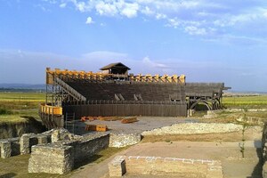 Viminacium: Amfiteatar u Viminacijumu; visual evidence for the site, Roman period, archaeological site or museum context.