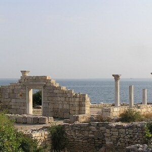 Roman Finds in Crimea: Basilica discovered in 1935, Chersonesus; visual evidence for the site, ancient and Roman-period context of the northern Black Sea.
