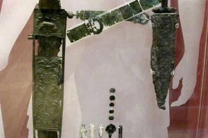 Поясной набор с пугио и гладиусом. Первый век н.э. Британский музей. Лондон.