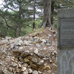Roman Finds in Crimea: Charax1; visual evidence for the site, ancient and Roman-period context of the northern Black Sea.