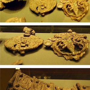 Kingulum of Herculaneum and Pompeii 79