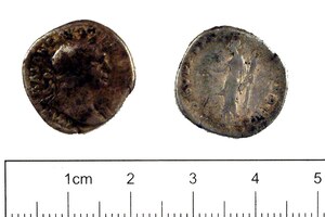 Корбридж / Coria: Roman Coin , Denarius of Trajan (FindID 197334); предмет материальной культуры или музейная находка, связанный с памятником, римский период или локальный археологический контекст.
