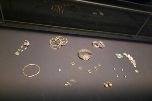 Camulodunum / Colchester: Fenwick Treasure 01; archaeological view, find or museum context connected with the site, Roman period or local archaeological context.