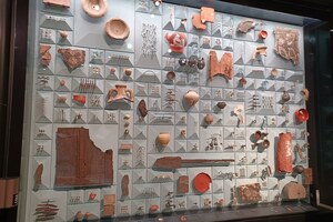 Лондиний: London Mithraeum 01; археологический вид, находка или музейный контекст, связанный с памятником, римский период или локальный археологический контекст.