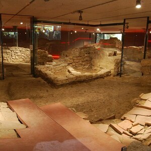 Виндонисса: Roman-Kitchen-Vindonissa; археологический вид, находка или музейный контекст, связанный с памятником, римский период или локальный археологический контекст.