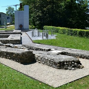 Виндонисса: Vindonissa-Porta-Decumana-01; археологический вид, находка или музейный контекст, связанный с памятником, римский период или локальный археологический контекст.
