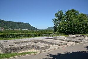 Виндонисса: Vindonissa-Porta-Decumana-02; археологический вид, находка или музейный контекст, связанный с памятником, римский период или локальный археологический контекст.