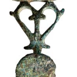 Pugio suspension fitting from Tilurium, near Gardun, Croatia; first century CE. Catalogue illustration.