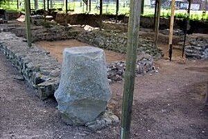 Колония Ульпия Траяна / Ксантен: Forumsbasilika remains (archaeological park Xanten, Germany, 2005-04-23); археологический вид, находка или музейный контекст, связанный с памятником, римский период или локальный археологический контекст.