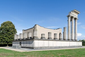 Колония Ульпия Траяна / Ксантен: Xanten, Archäologischer Park, Hafentempel, 2018-08 CN-01; археологический вид, находка или музейный контекст, связанный с памятником, римский период или локальный археологический контекст.