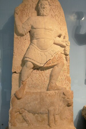 Карнунт: Limestone relief of Jupiter Dolichenus, AD 175-185, Carnuntum Archaeological Museum, Au...; предмет материальной культуры или музейная находка, связанный с памятником, римский период или локальный археологический контекст.