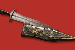 Карнунт: Pugio second century restored; предмет материальной культуры или музейная находка, связанный с памятником, римский период или локальный археологический контекст.